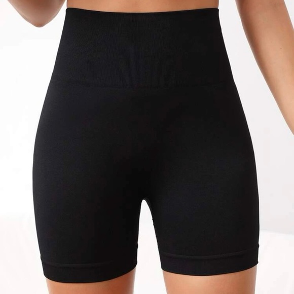 Women Wideband Waist Seamless Sport Short - Picture 4 of 5